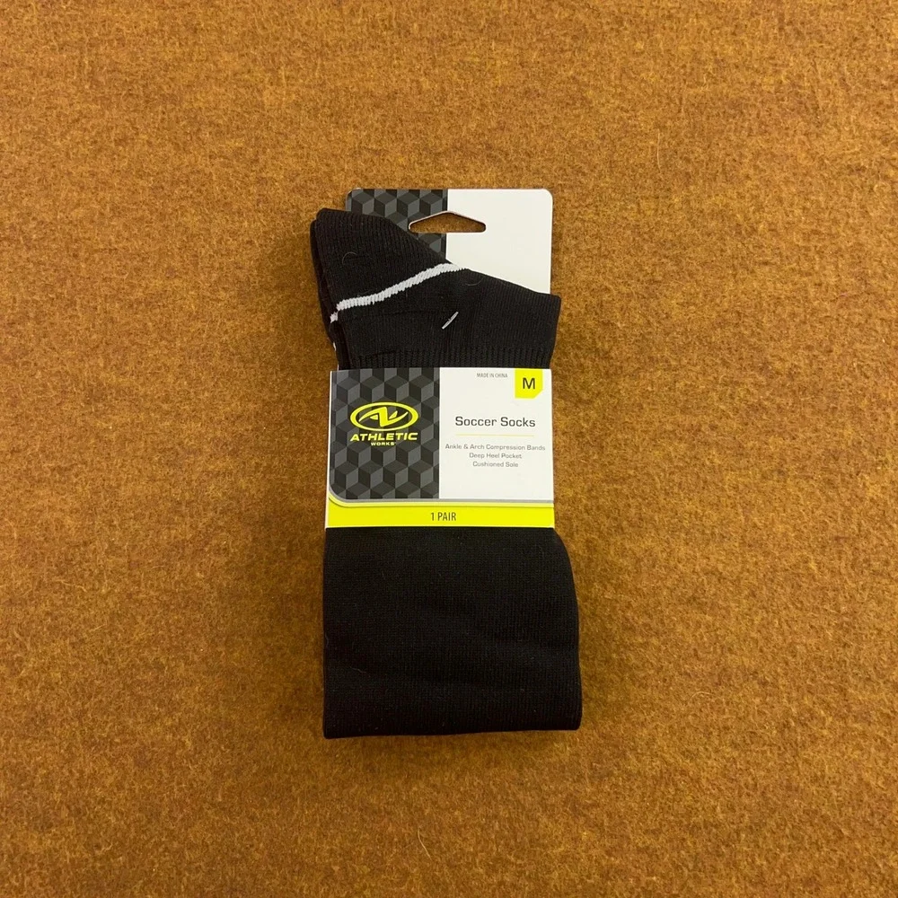 Athletic Works Unisex Medium Black Cushioned Compression Soccer Socks NWT